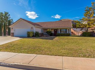1809 N Lava Flow Dr, Saint George, UT 84770