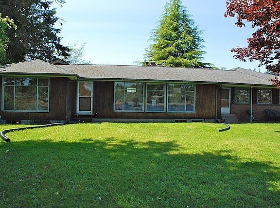 3rd image of 2434 Snyder Ave