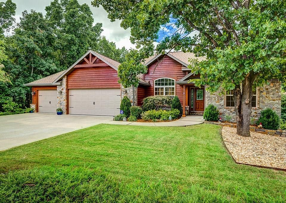 1st image of 6 Marionet Ln