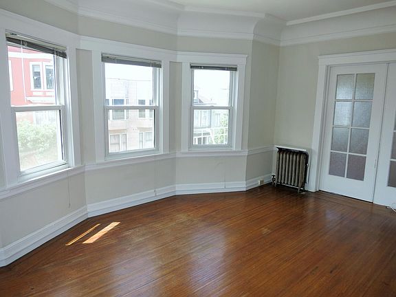 4th image of 250 Irving St