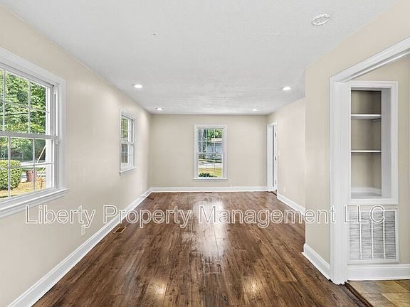 5th image of 4905 Ashton Rd