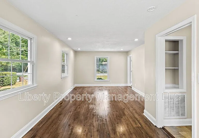 4905 Ashton Rd — Photo 5