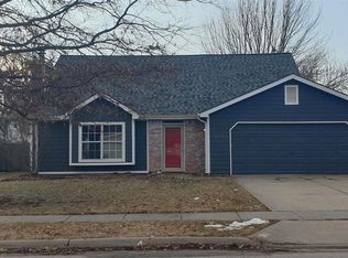 209 Tumbleweed Dr, Lawrence, KS 66049