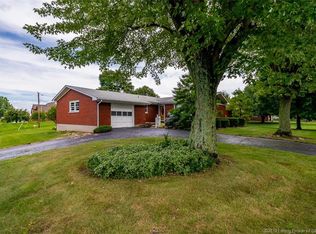 108 Potters Ln, Clarksville, IN 47129
