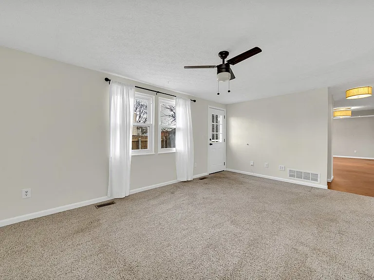 880 Ruskin Dr — Photo 29