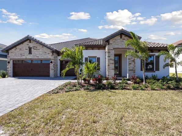 10031 Meadowrun Dr, Lithia, FL 33547