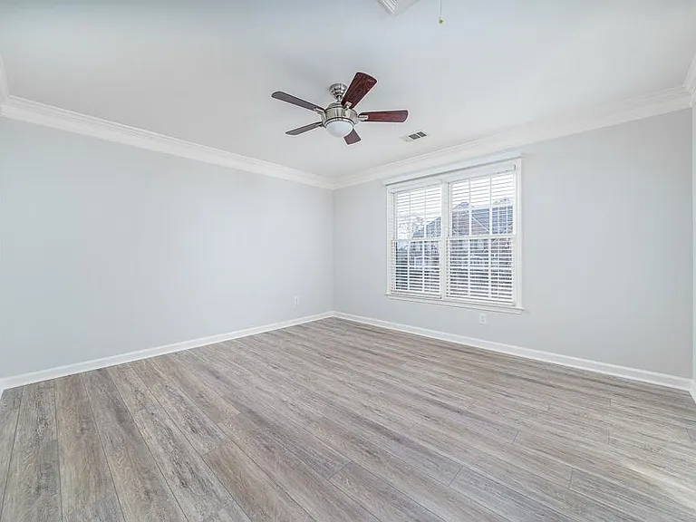 9445 Stoney Ridge Ln — Photo 17