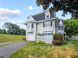 14 Victoria Gdn #B, Framingham, MA 01701