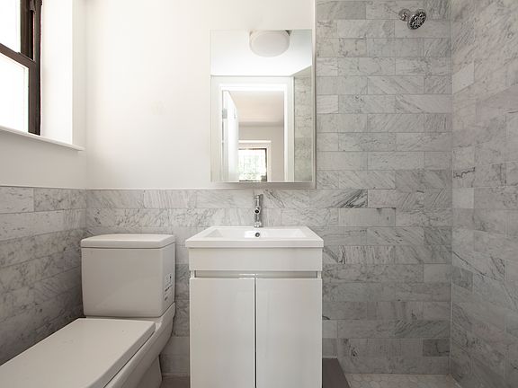 5th image of 130 E 37th St APT 1