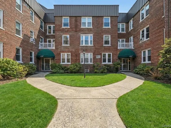 185 Atlantic Avenue #C1, Lynbrook, NY 11563