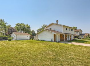 581 Hillcrest Ct, Hoffman Estates, IL