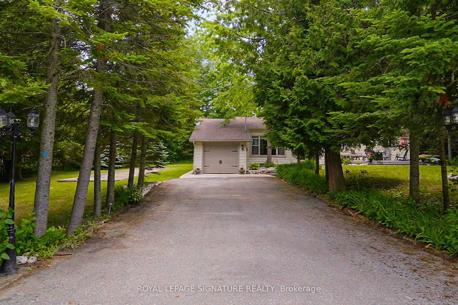 107 Nicole Blvd photo 1