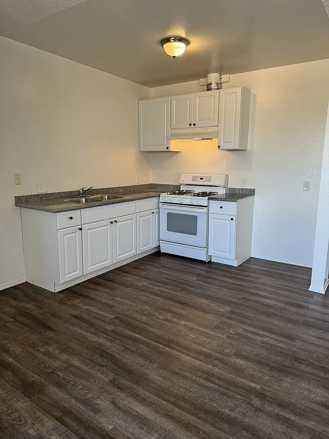 Charming 2 Bedroom 1 Bathroom unit for rent near Dodger stadium — Photo 2