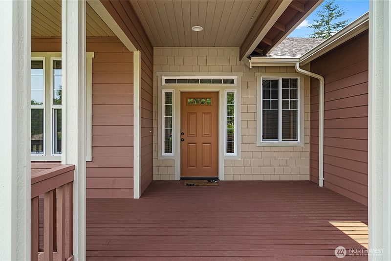5th image of 40 Carson Avenue SE