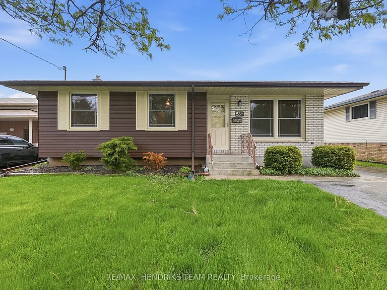 23 Crescentwood Dr — Photo 4