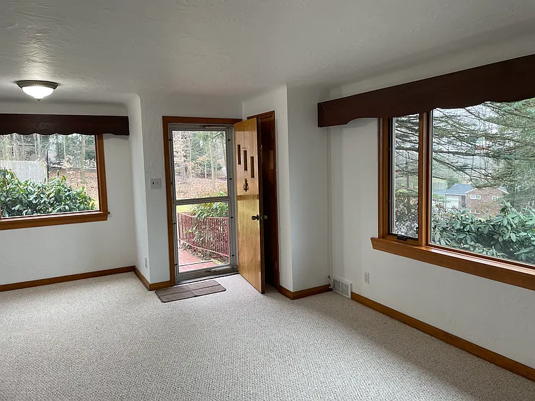 8250 Fox Ridge Rd — Photo 3
