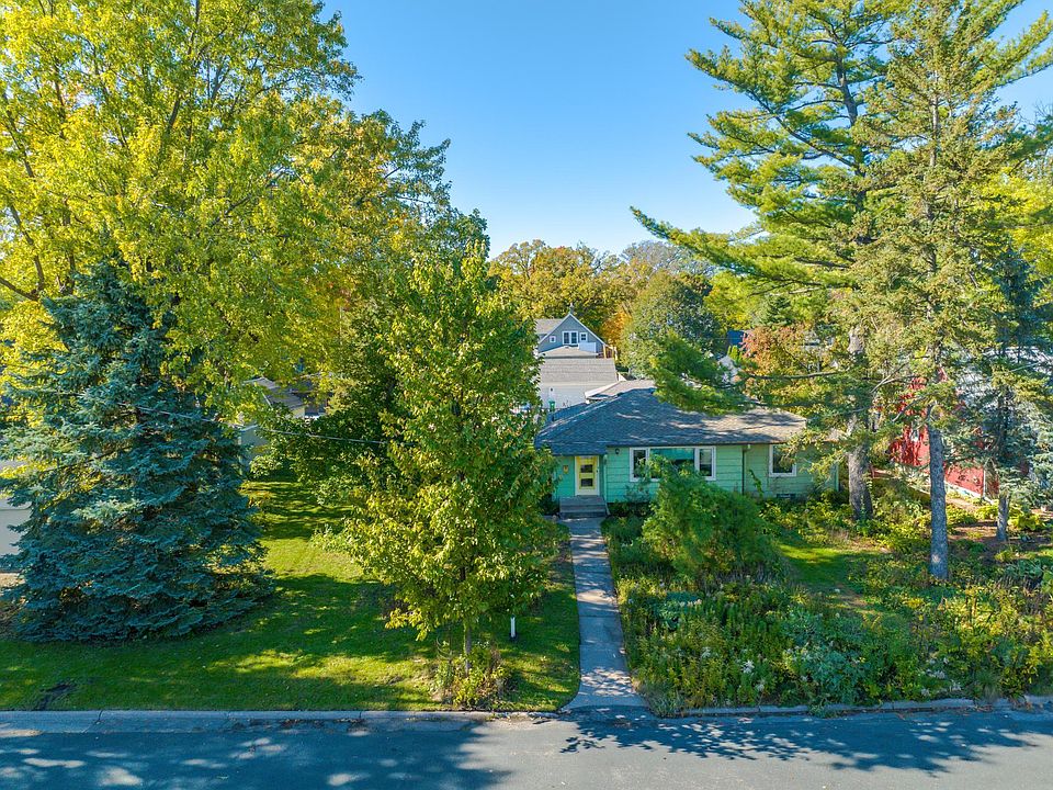 1st image of 44 Newton Ave S