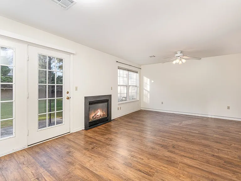 127 Cardinal Ln — Photo 11