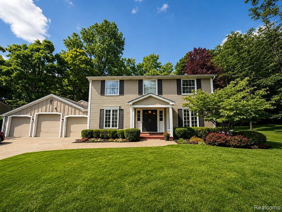 1st image of 749 Kensington Ln
