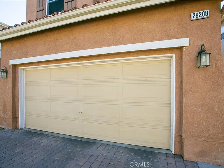 29208 Dakota Dr — Photo 40