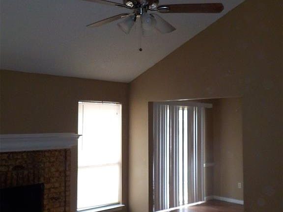 4th image of 1028 Burlywood Dr