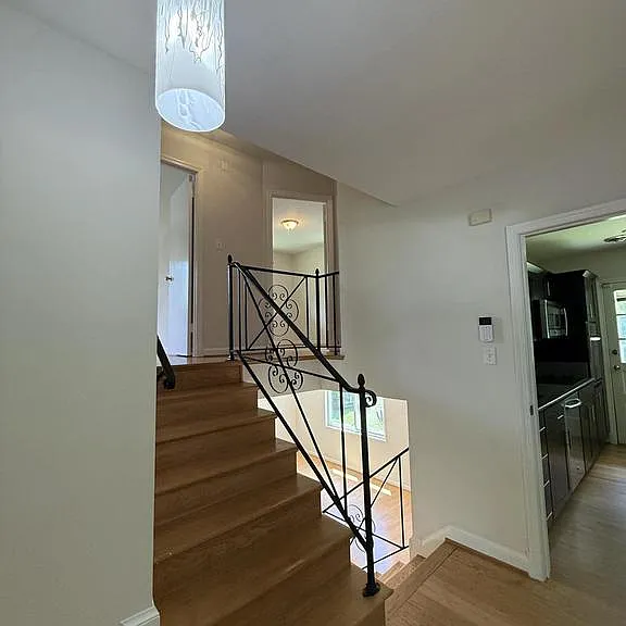 9209 E Parkhill Dr — Photo 6