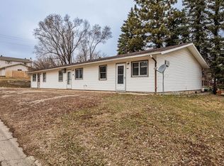 402-406 8th Ave W, Lisbon, ND 58054