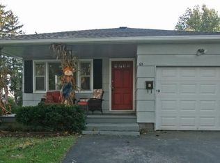 65 Lisa Ann Dr, Rochester, NY 14606