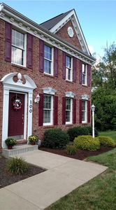 100 Castleview Dr, Mc Kees Rocks, PA, 15136