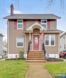 36 Monona Ave, Rutherford, NJ, 07070