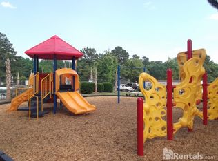 240 Shannonwood Dr, Moncks Corner, SC 29461