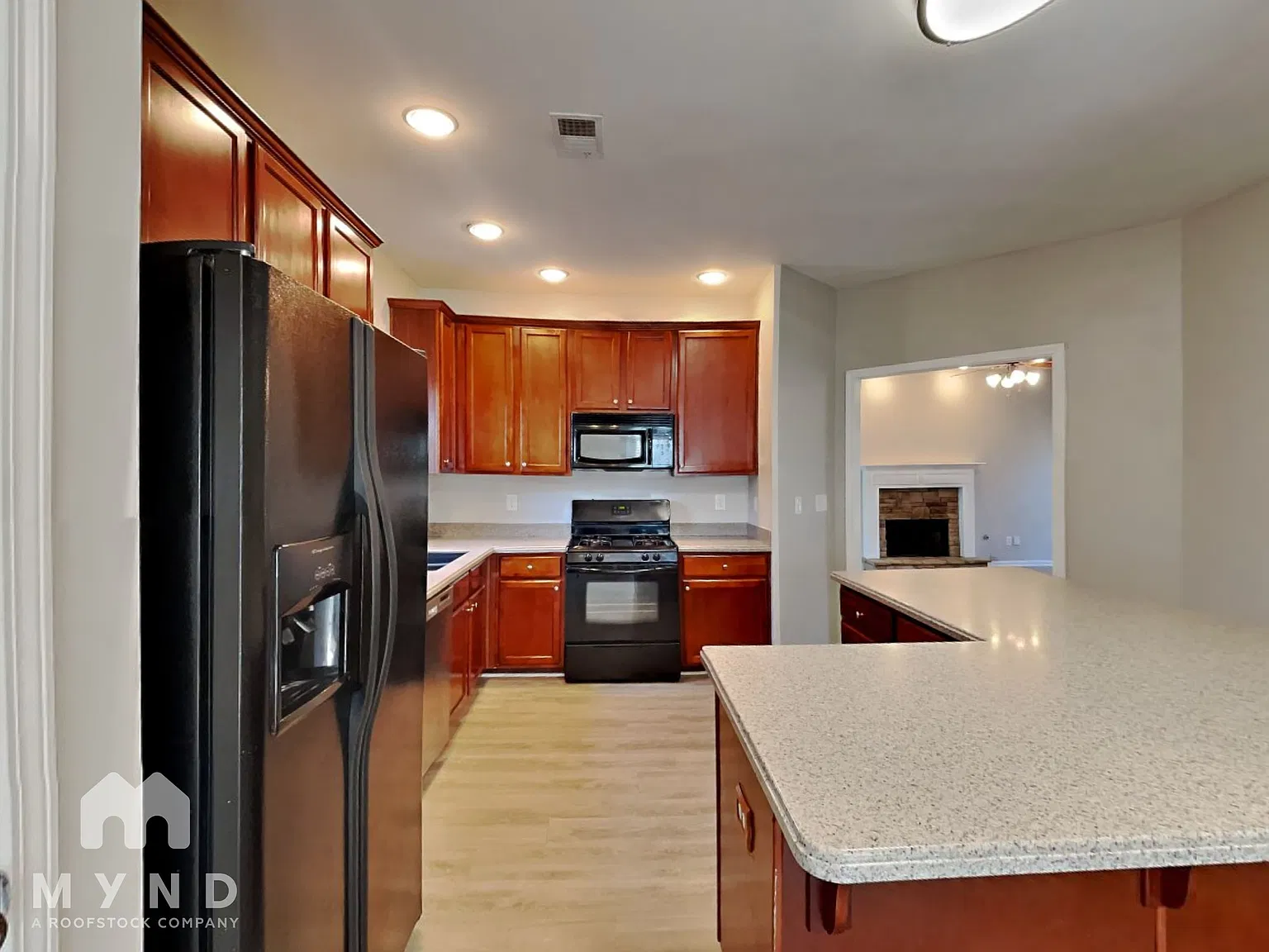 3 bed, 3.5 bath, 2122 sqft, $2,025 — Photo 4