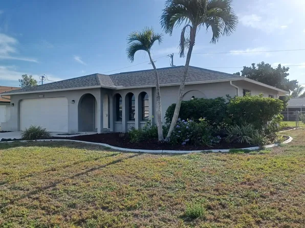 3305 SW 7th Pl, Cape Coral, FL 33914