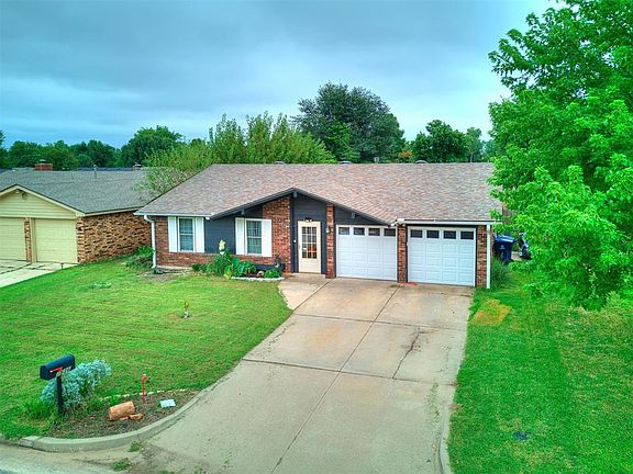 2nd image of 7536 NW 115th St