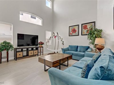 6938 Silk Oak Ct, Las Vegas, NV, 89148