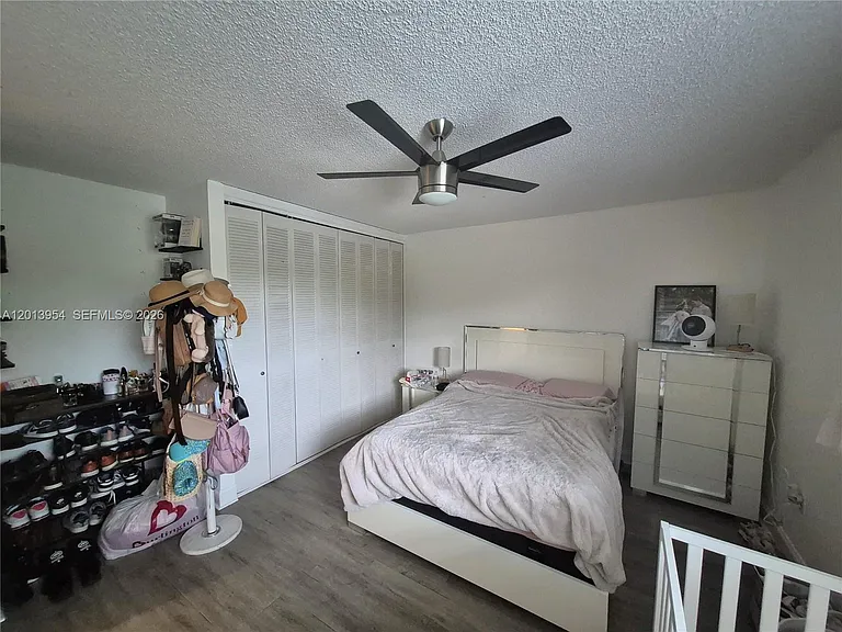 1975 NE 135th St #2H — Photo 16