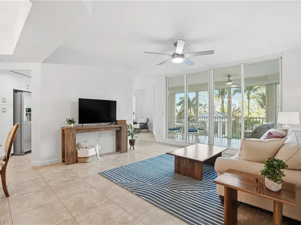 325 Dunes BLVD #205, NAPLES, FL 34110