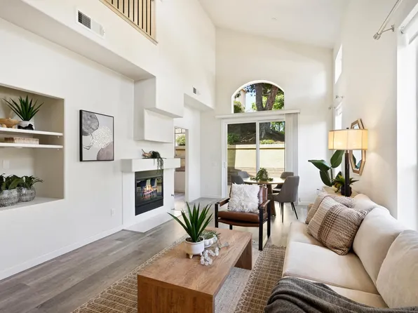 3696 Ruette De Vl, San Diego, CA 92130