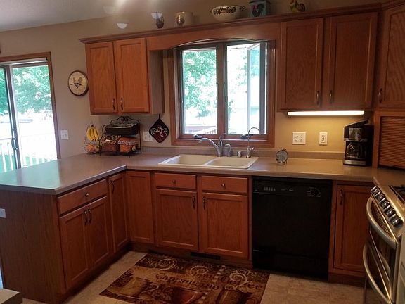 Kitchen view to backyard 310 Johnson St