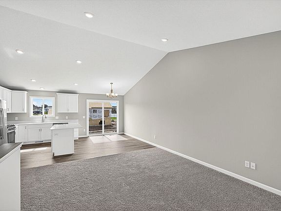 4th image of 1012 Brandenburg Cir