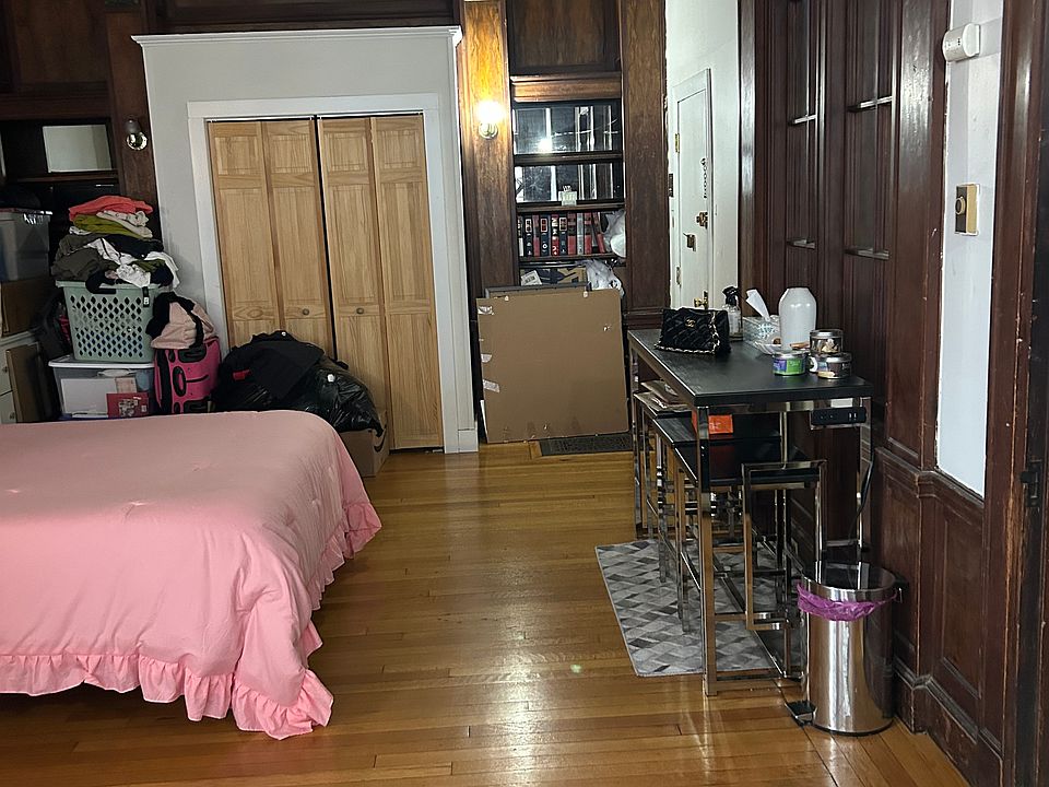 2nd image of 467 Commonwealth Ave APT 2