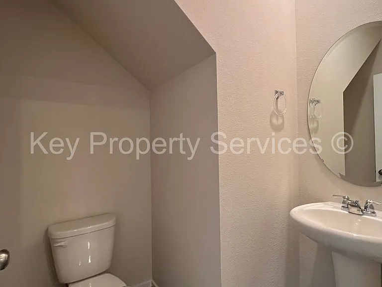 12609 NE 116th Way — Photo 10