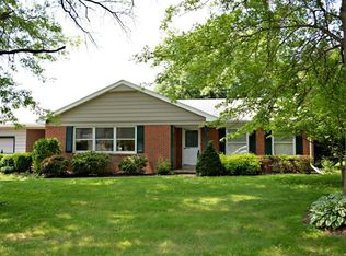 44 Holly Dr, Leola, PA 17540