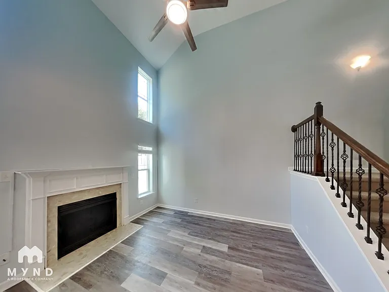 182 Red Admiral Ct — Photo 6