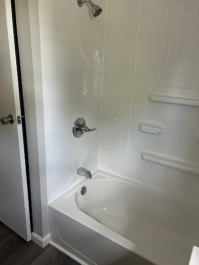 601 Moores Dr — Photo 16