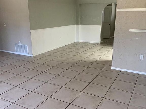 2nd image of 2097 Carnac St