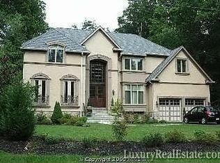 9107 Charred Oak Dr, Bethesda, MD 20817