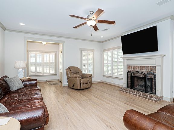 2nd image of 1333 Willow Oaks Dr