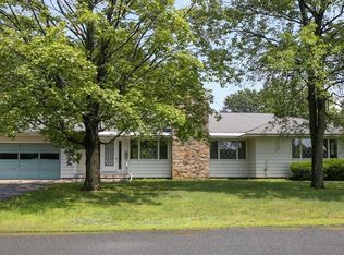 19 Davis St, Turners Falls, MA 01376