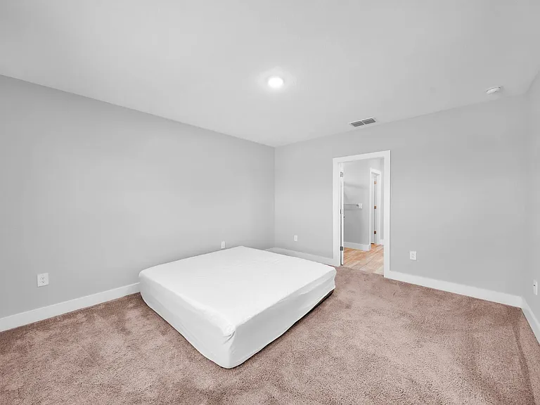 2835 NW Embers Ter — Photo 12